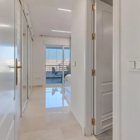 Luxury Penthouse Mountain Sea Views Puerto Banus Apartamento *